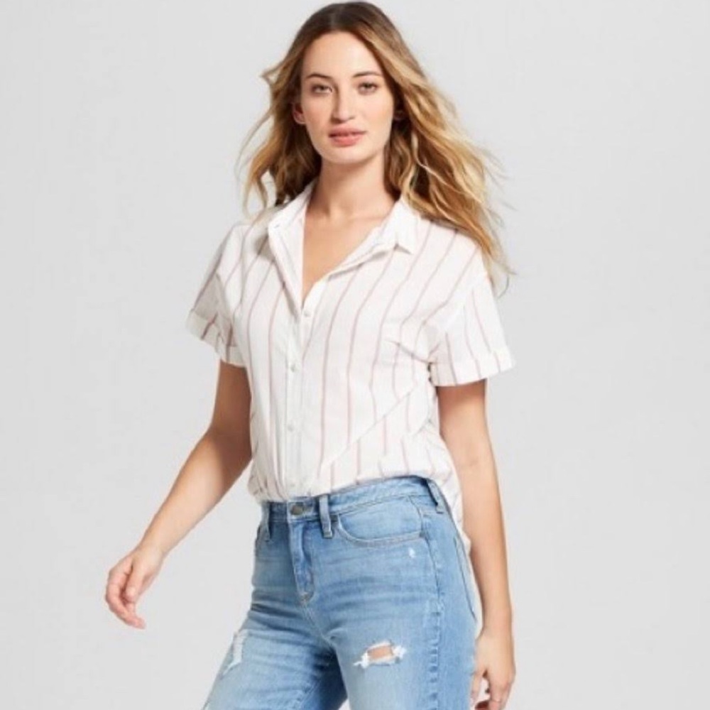 Universal Thread button down